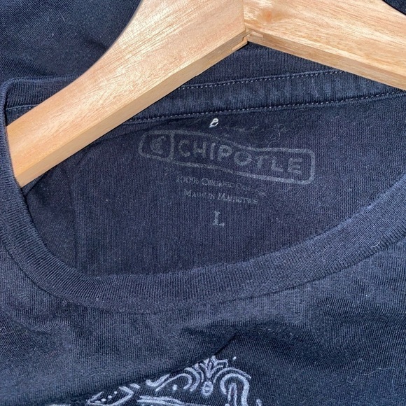 CHIPOTLE HALLOWEEN SKULL LONG SLEEVE EMPLOYEE SHIRT SIZE LARGE - Picture 2 of 3